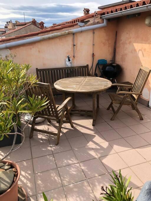 Ferienwohnung Tartini - Private Roof Terrace - Self Check-In Piran Exterior foto